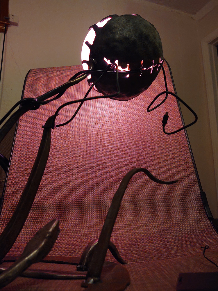 Unlit eyeball lamp